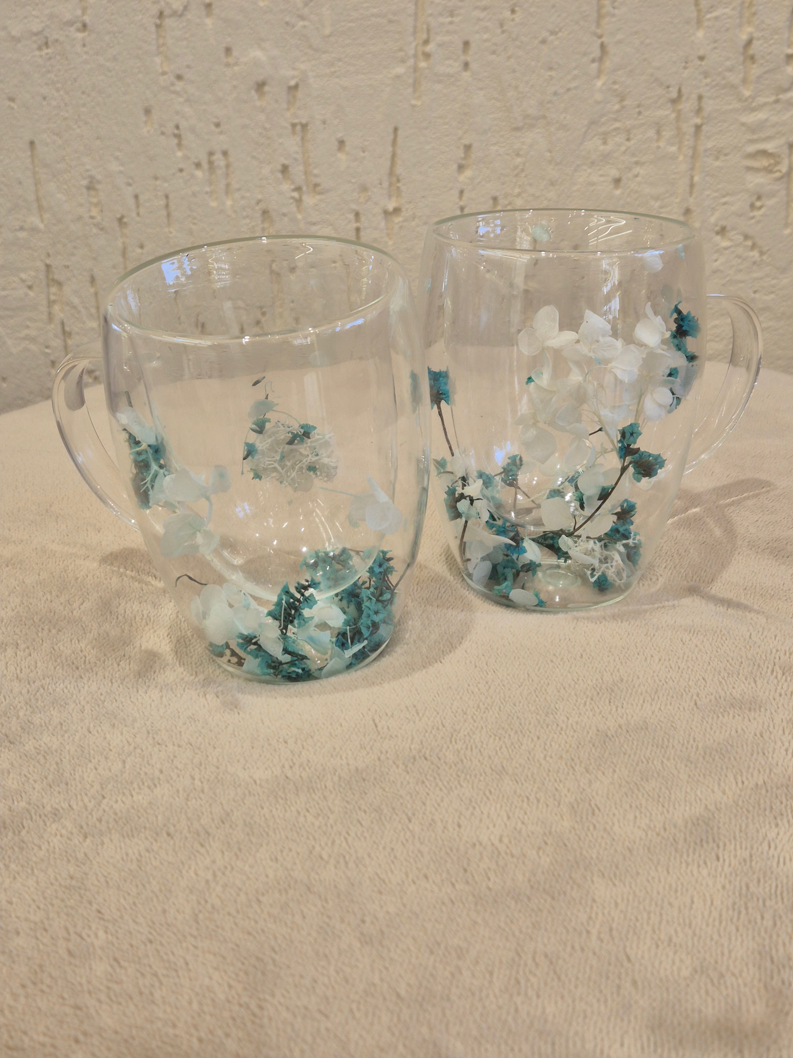 Clear Double-Wall Borosilicate Glass Mug with Blue Dried Flowers – 250 ml