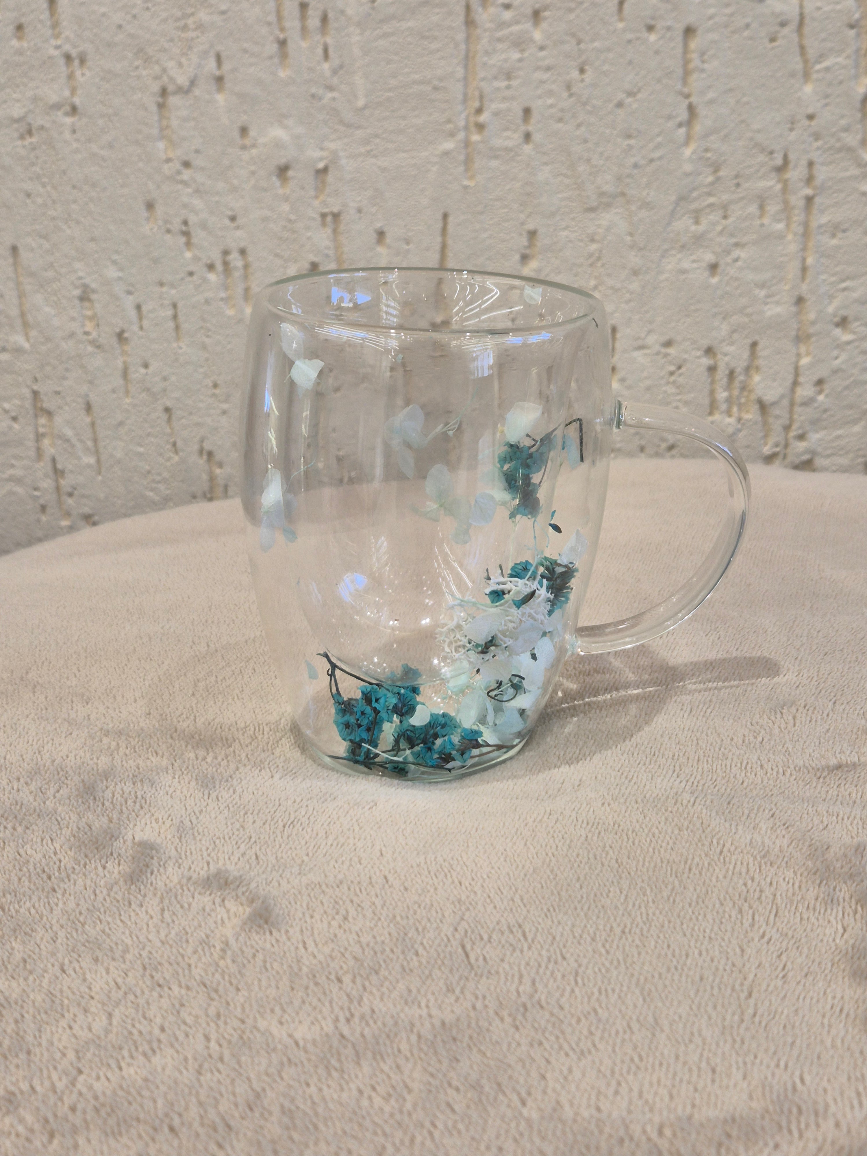 Clear Double-Wall Borosilicate Glass Mug with Blue Dried Flowers – 250 ml