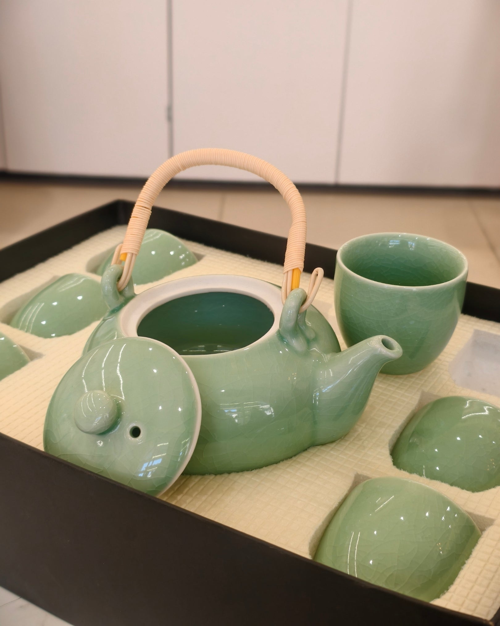 Celadon Green Ceramic Tea Set with Kettle and Cups – Gloss Finish Tea Serving Set